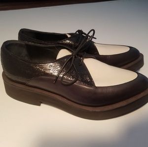 Brunello Cucinelli Black white leather shoes 38.5